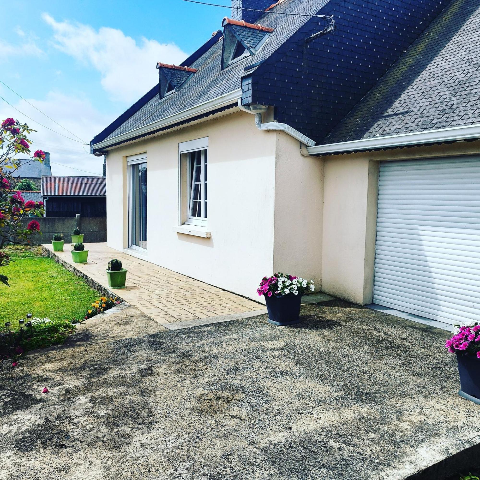 Gite Locmousteru Exterior foto